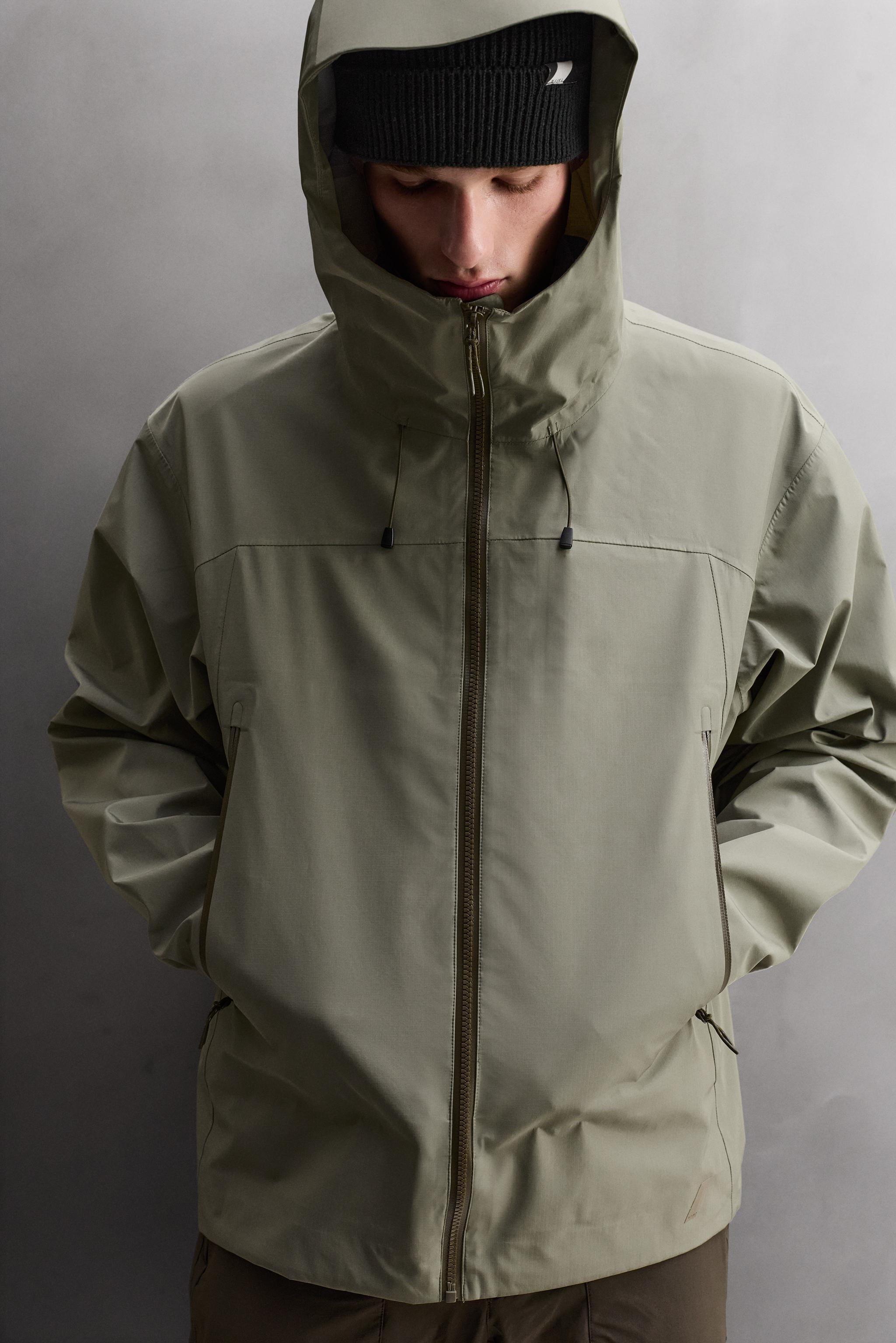 TECHNICAL WATERPROOF SHELL JACKET